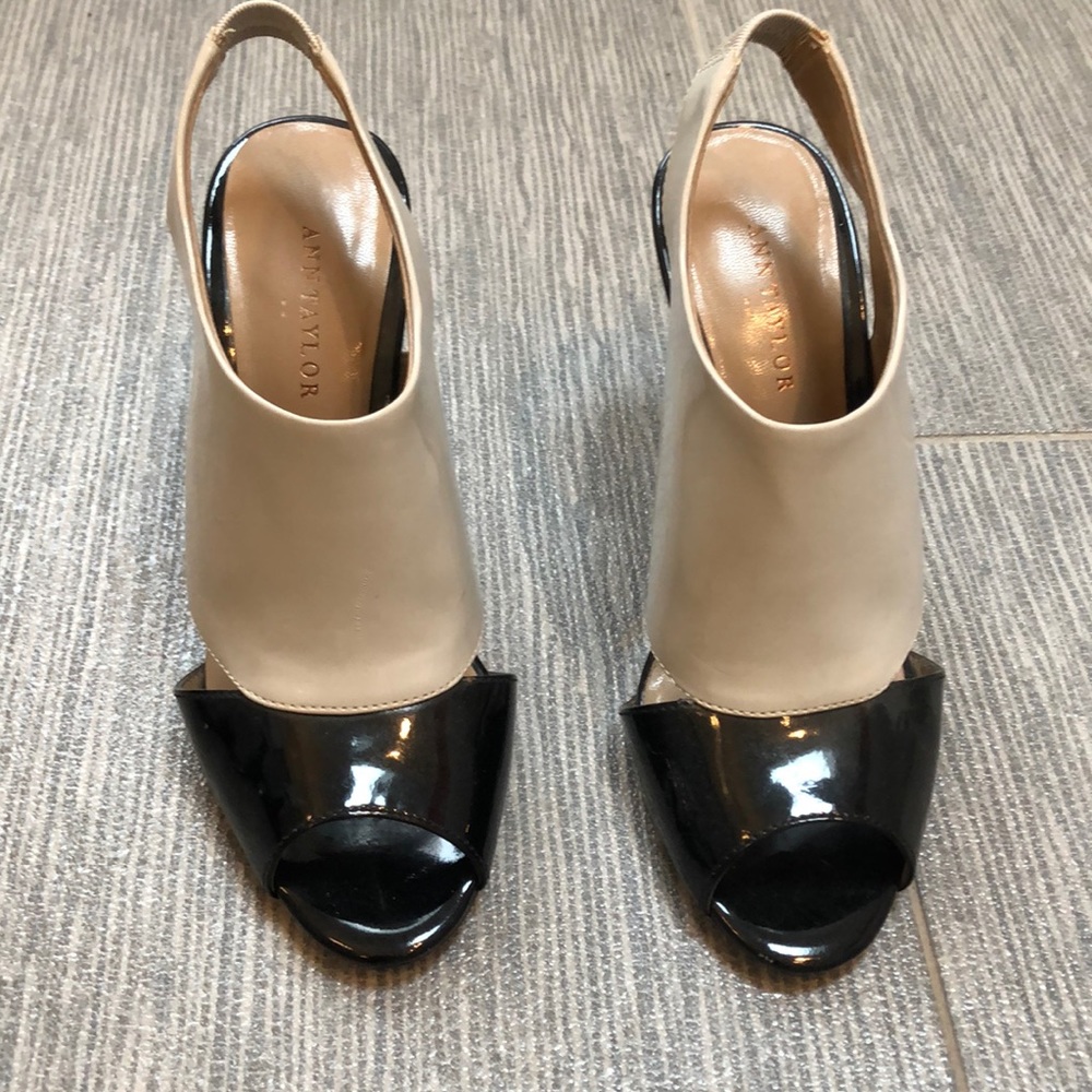 Ann Taylor beauties size 5 mint condition